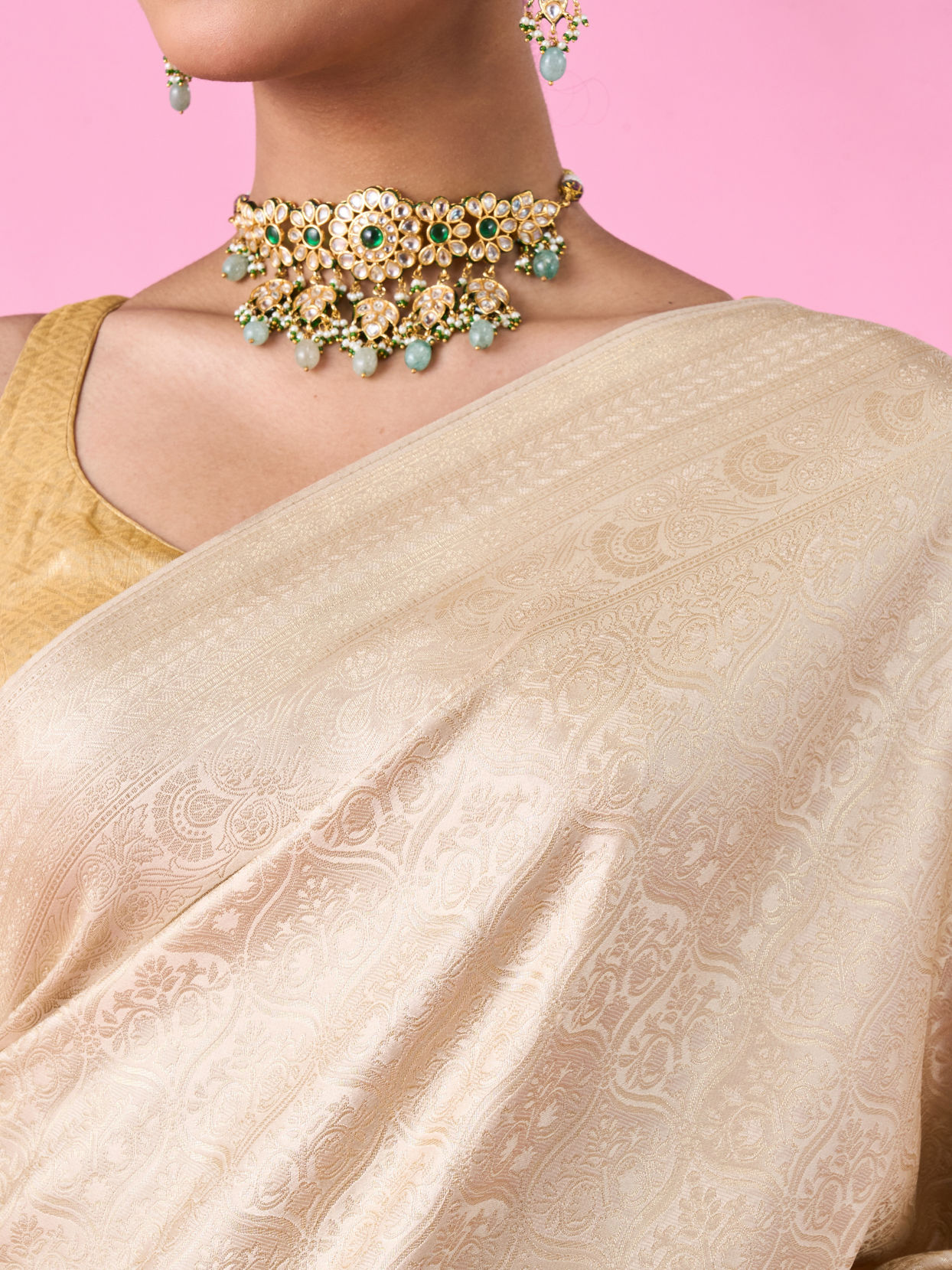 Mohey Women Elegant Cream Banarasi Saree Artistry