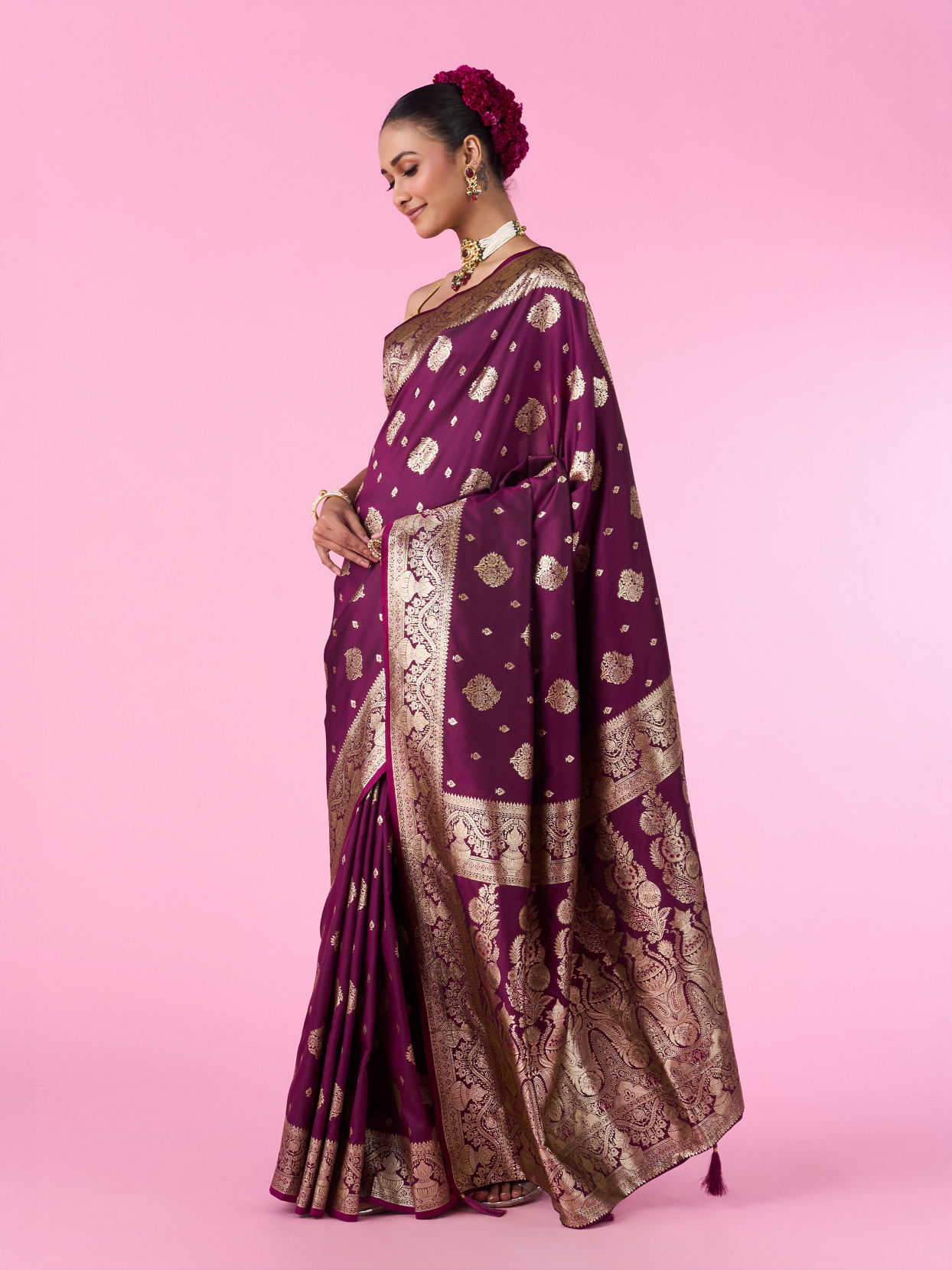 Mohey Women Splendour Wine Beauty Saree