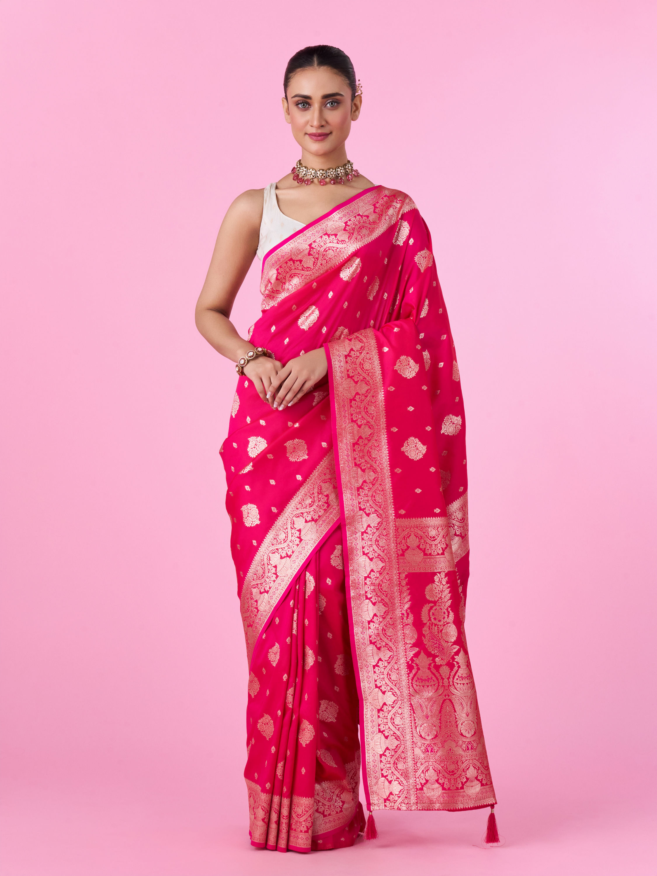 Mohey Women Ravishing Rani Pink Saree