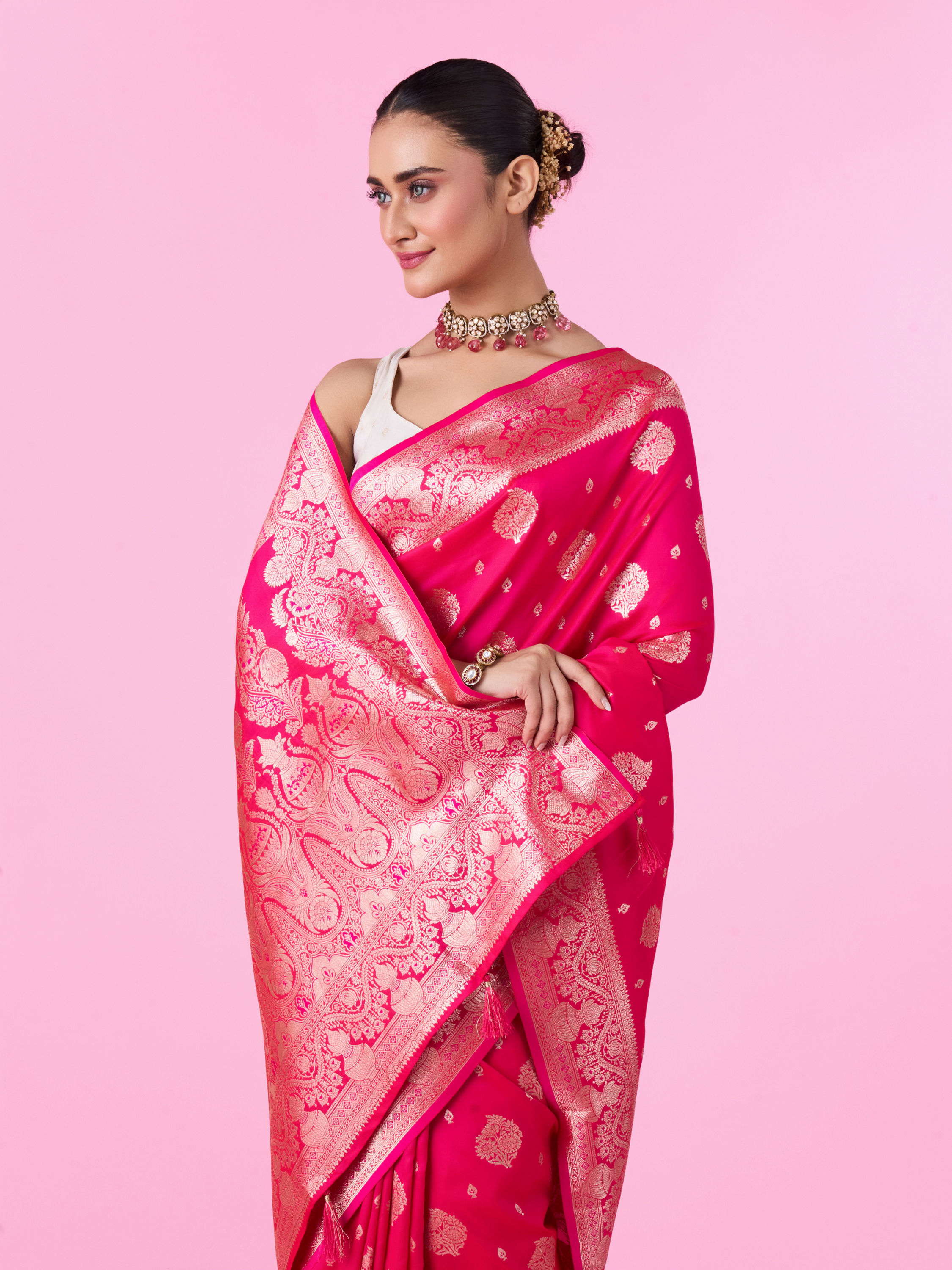 Mohey Women Ravishing Rani Pink Saree