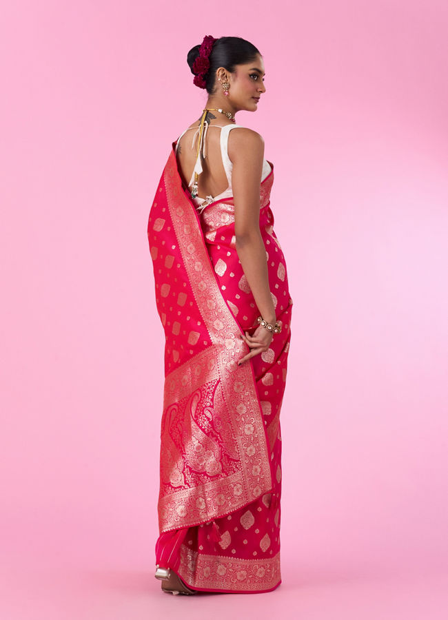 Mohey Women Pink Elegance Saree
