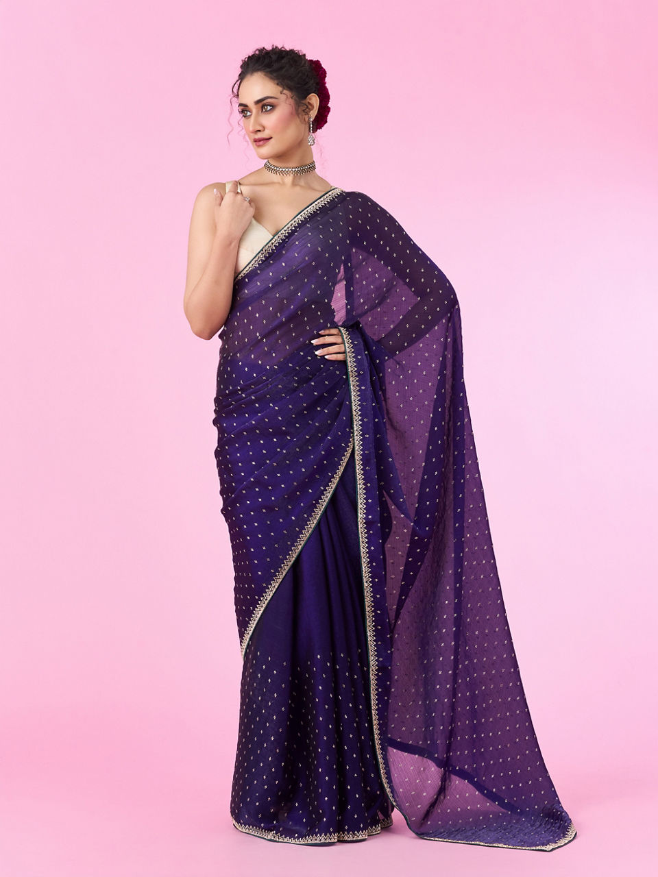 Mohey Women Dazzling Purple Organza Saree