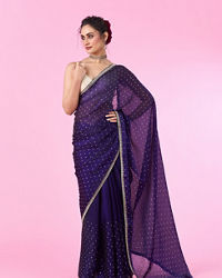 Mohey Women Dazzling Purple Organza Saree