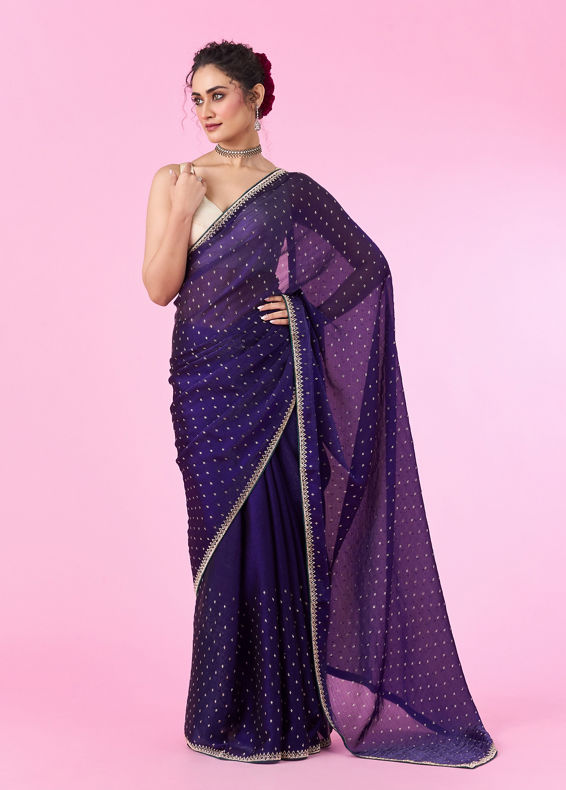 Mohey Women Dazzling Purple Organza Saree