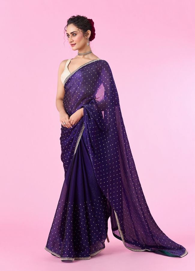 Mohey Women Dazzling Purple Organza Saree