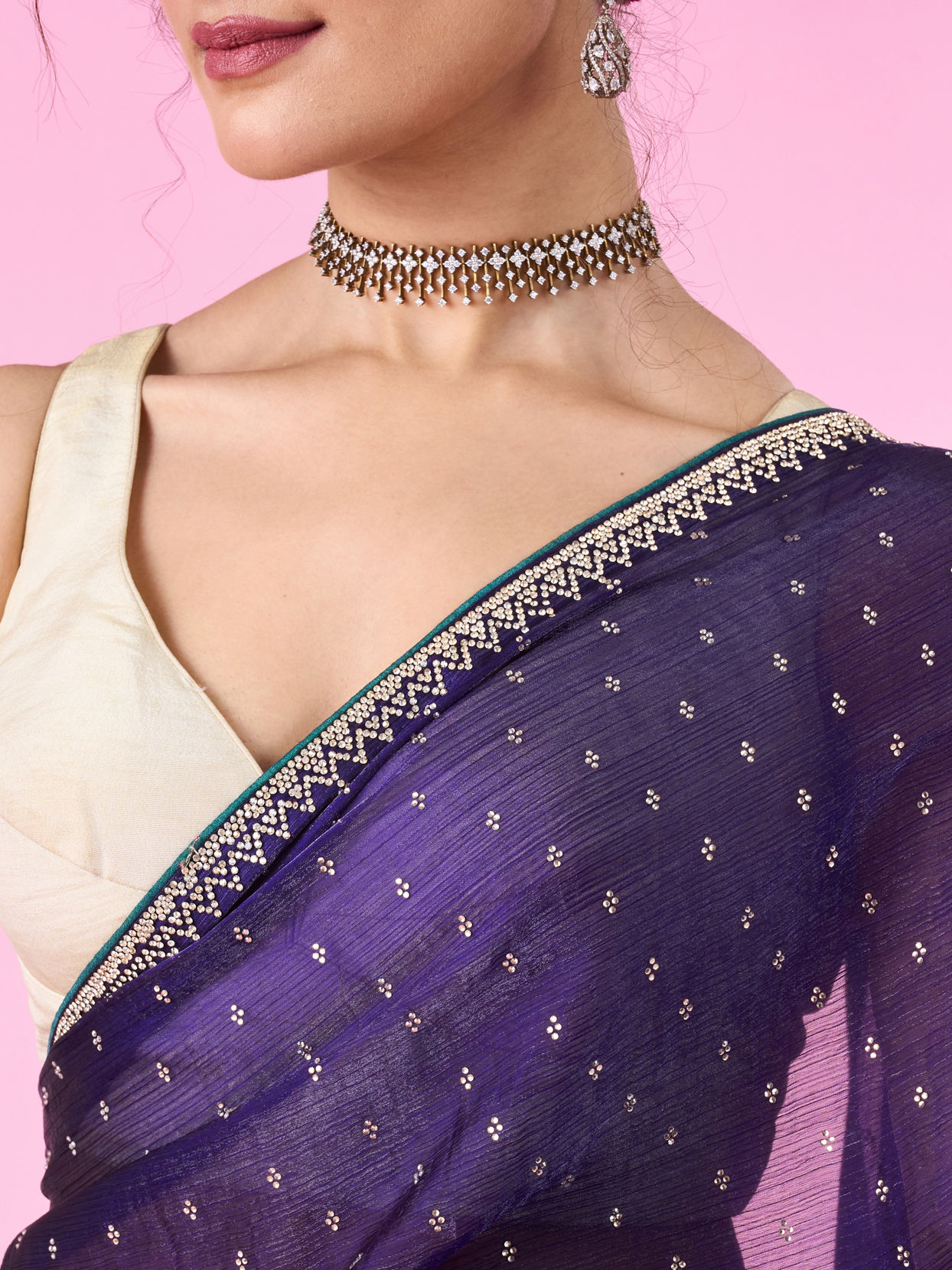 Mohey Women Dazzling Purple Organza Saree