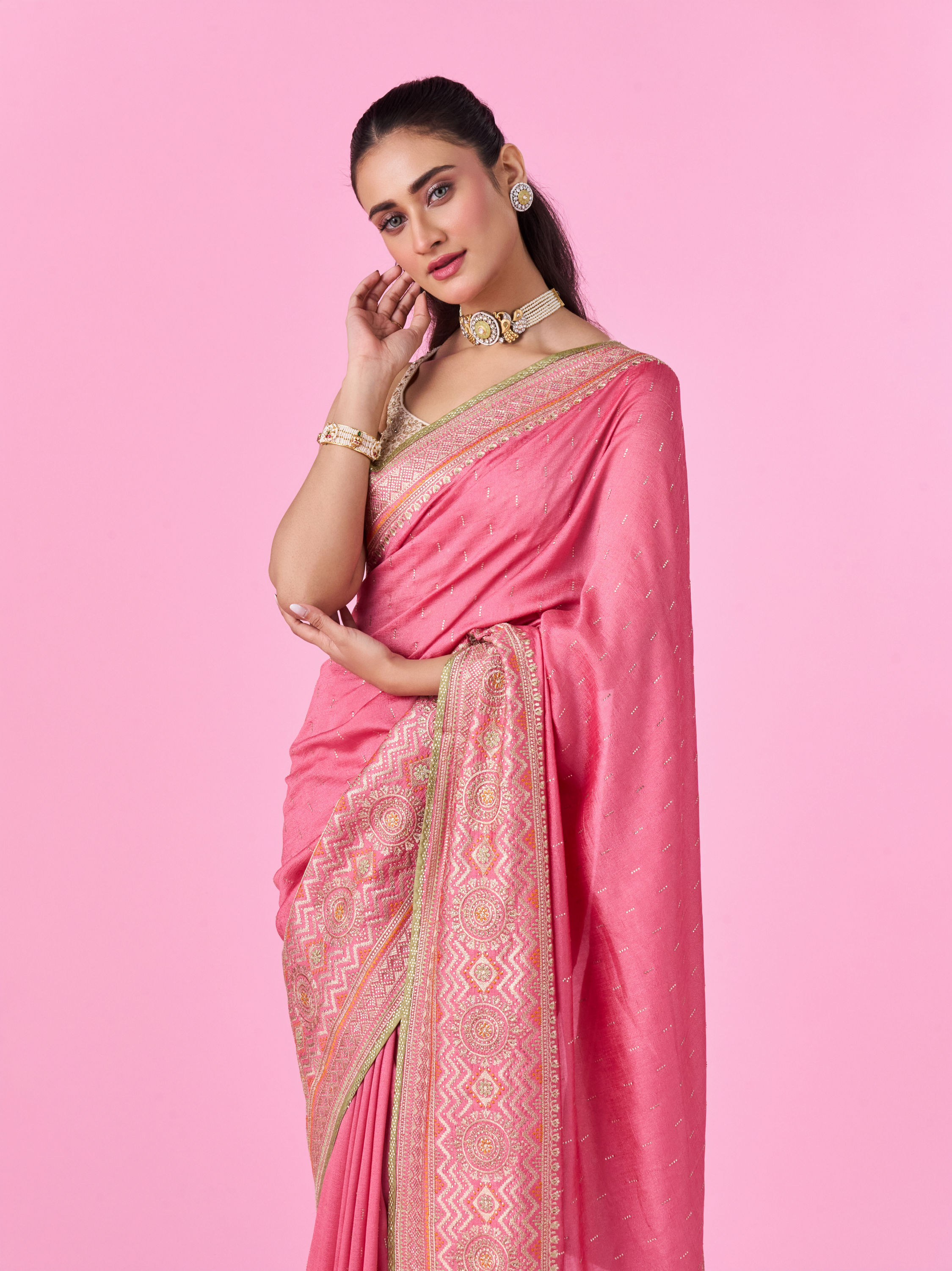 Mohey Women Elegant Pink Saree