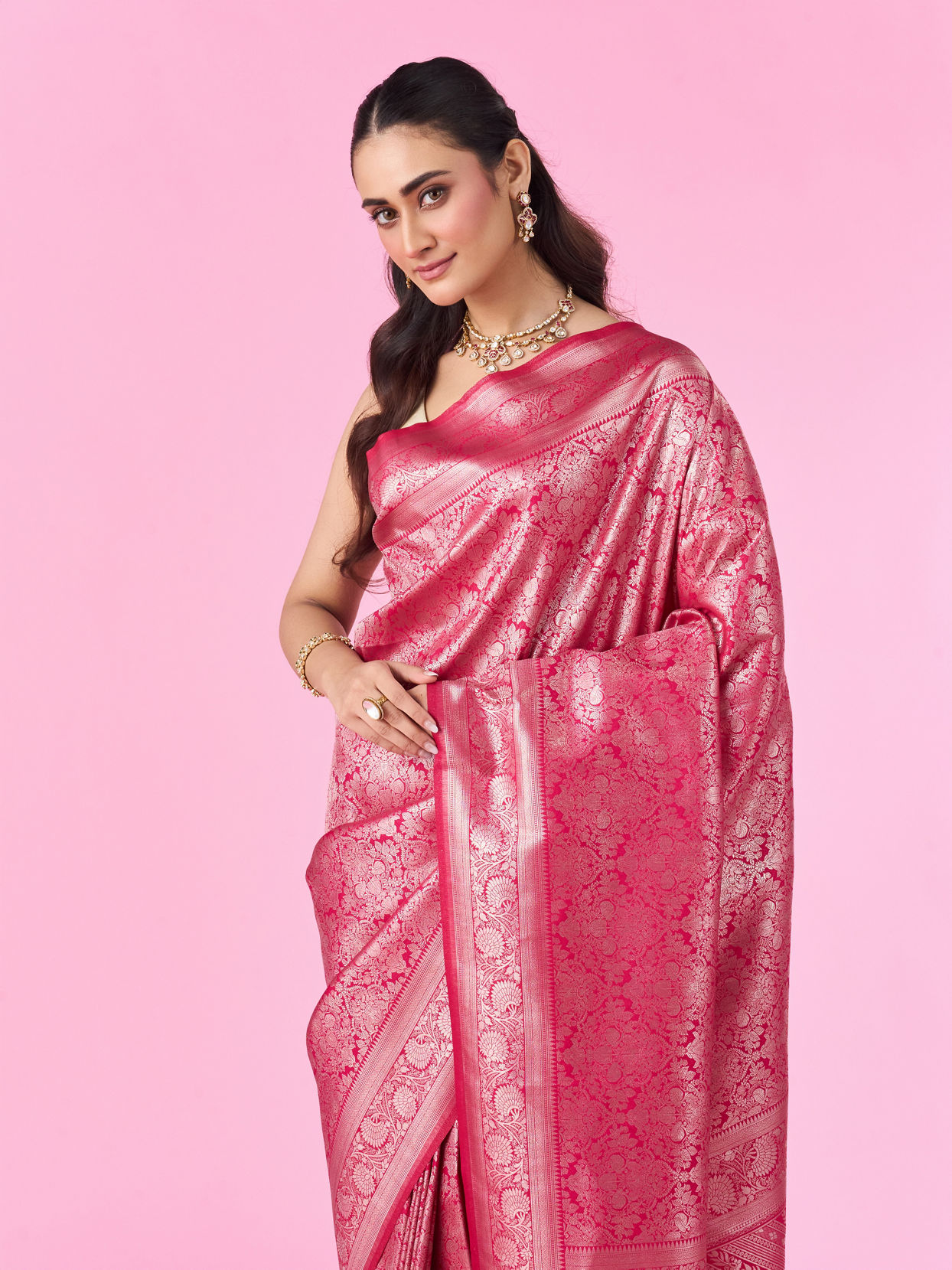 Mohey Women Ravishing Rani Banarasi Saree