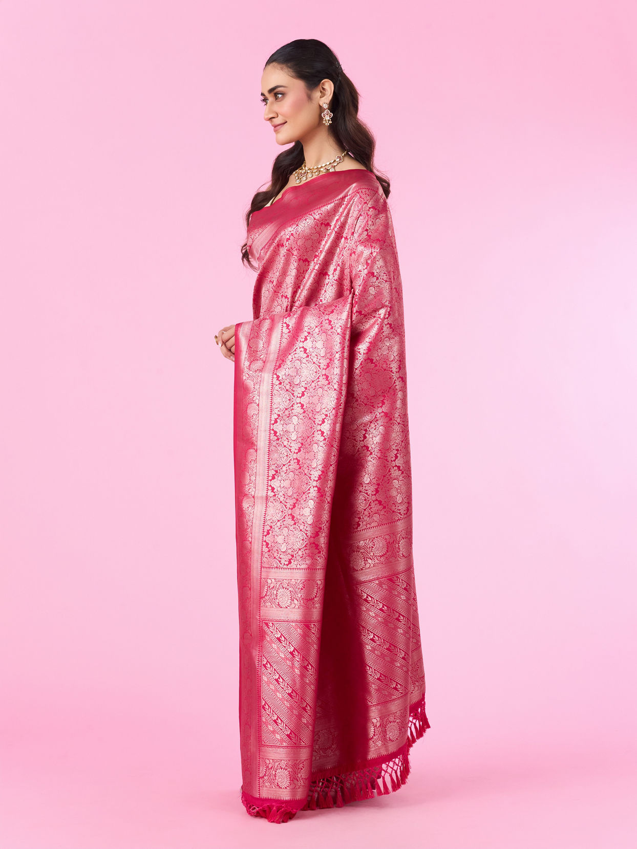 Mohey Women Ravishing Rani Banarasi Saree