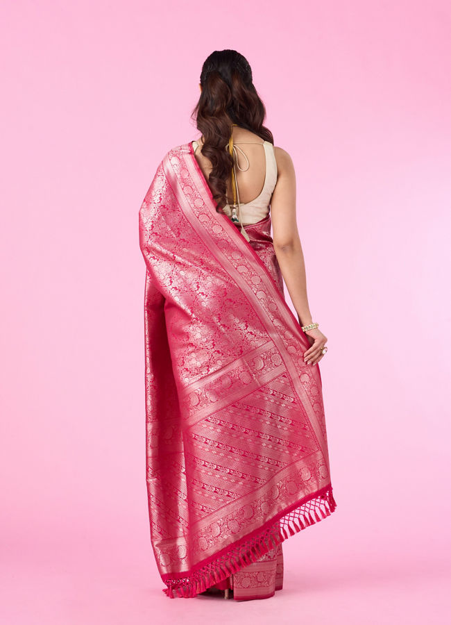 Mohey Women Ravishing Rani Banarasi Saree