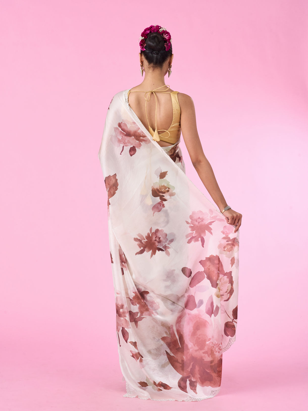 Mohey Women Elegant Brown Organza Saree