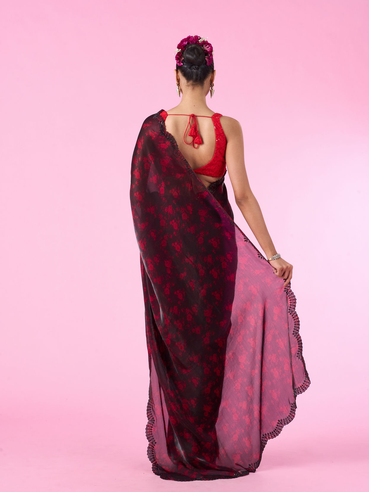 Mohey Women Pink Allure Organza Saree