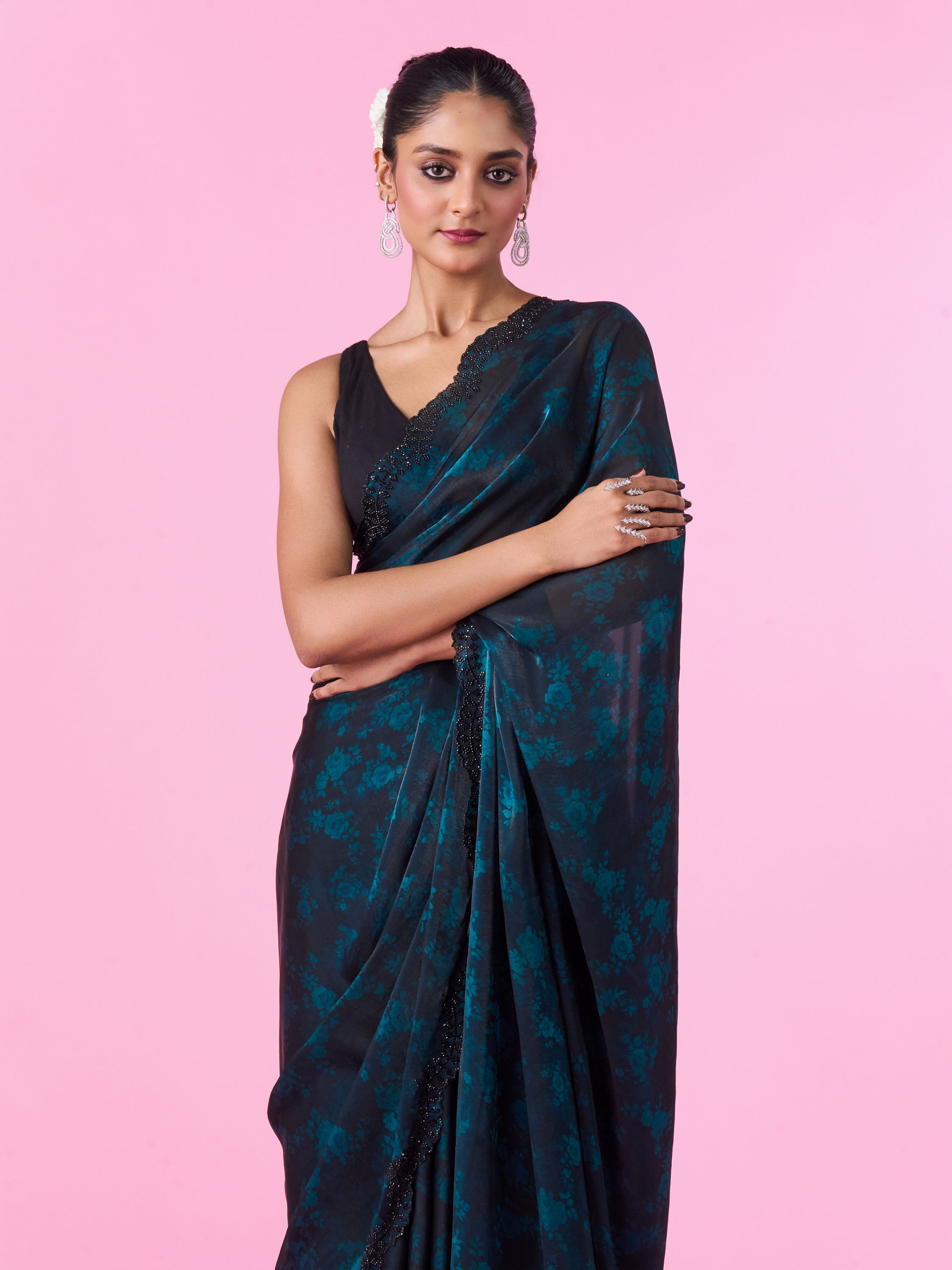 Mohey Women Elegant Blue Organza Saree