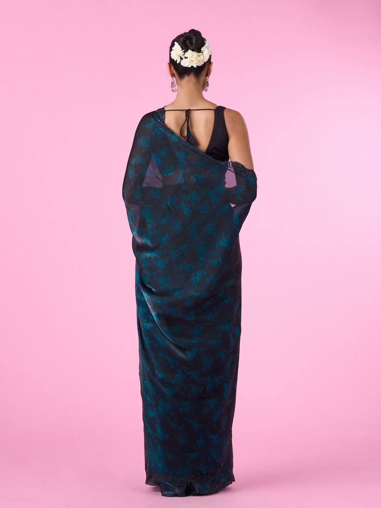 Mohey Women Elegant Blue Organza Saree