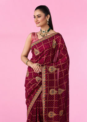Mohey Women Enchanting Wine Saree