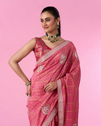 Mohey Women Enchanting Pink Radiance Saree
