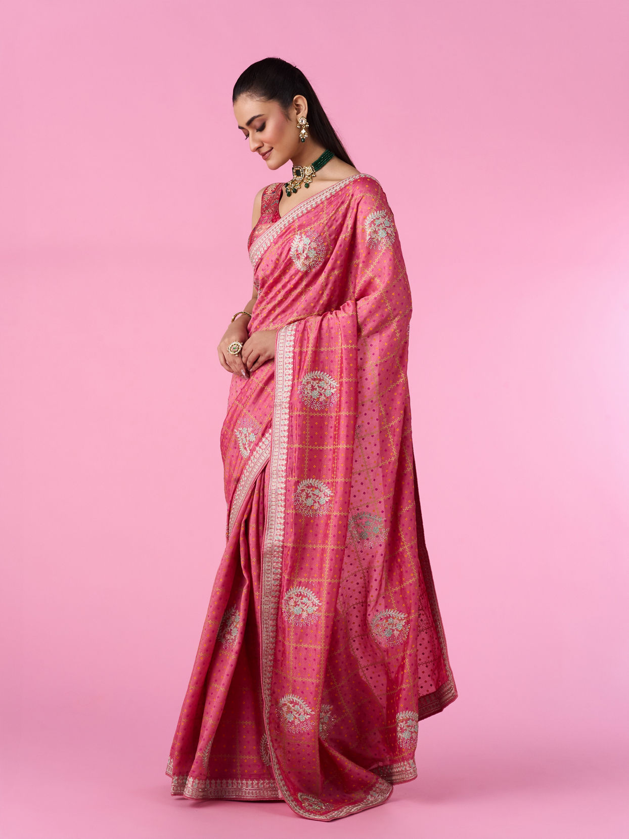 Mohey Women Enchanting Pink Radiance Saree