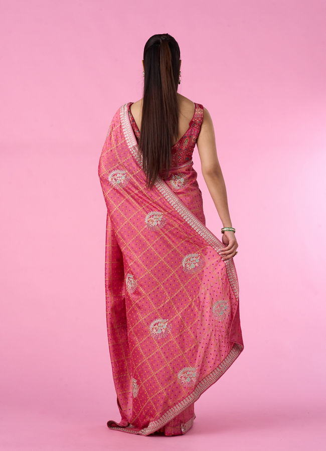 Mohey Women Enchanting Pink Radiance Saree