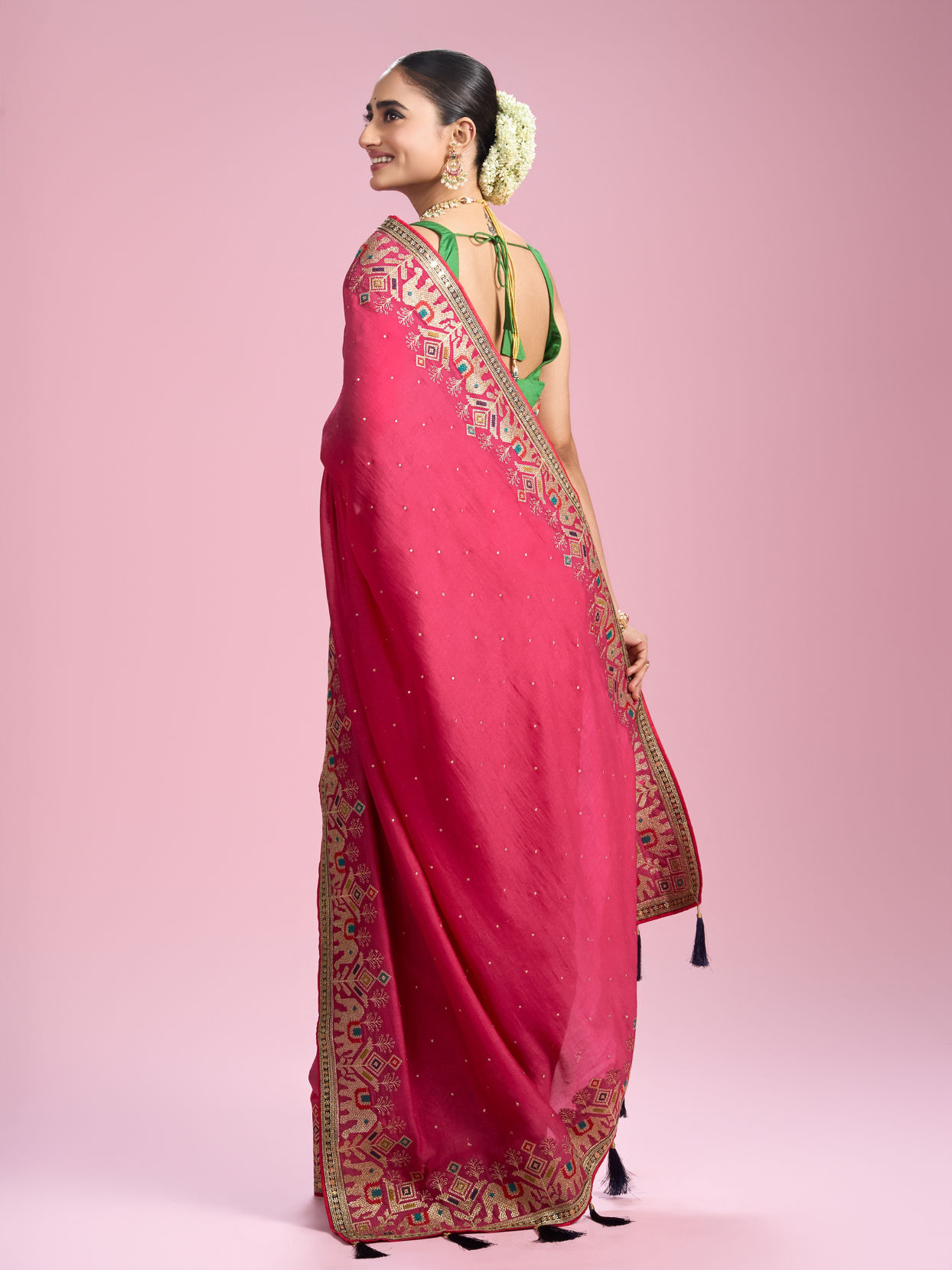 Mohey Women Radiant Pink Elegance Saree