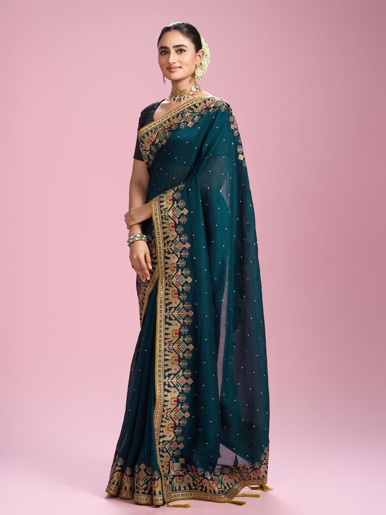 Mohey Women Serene Green Elegance Saree