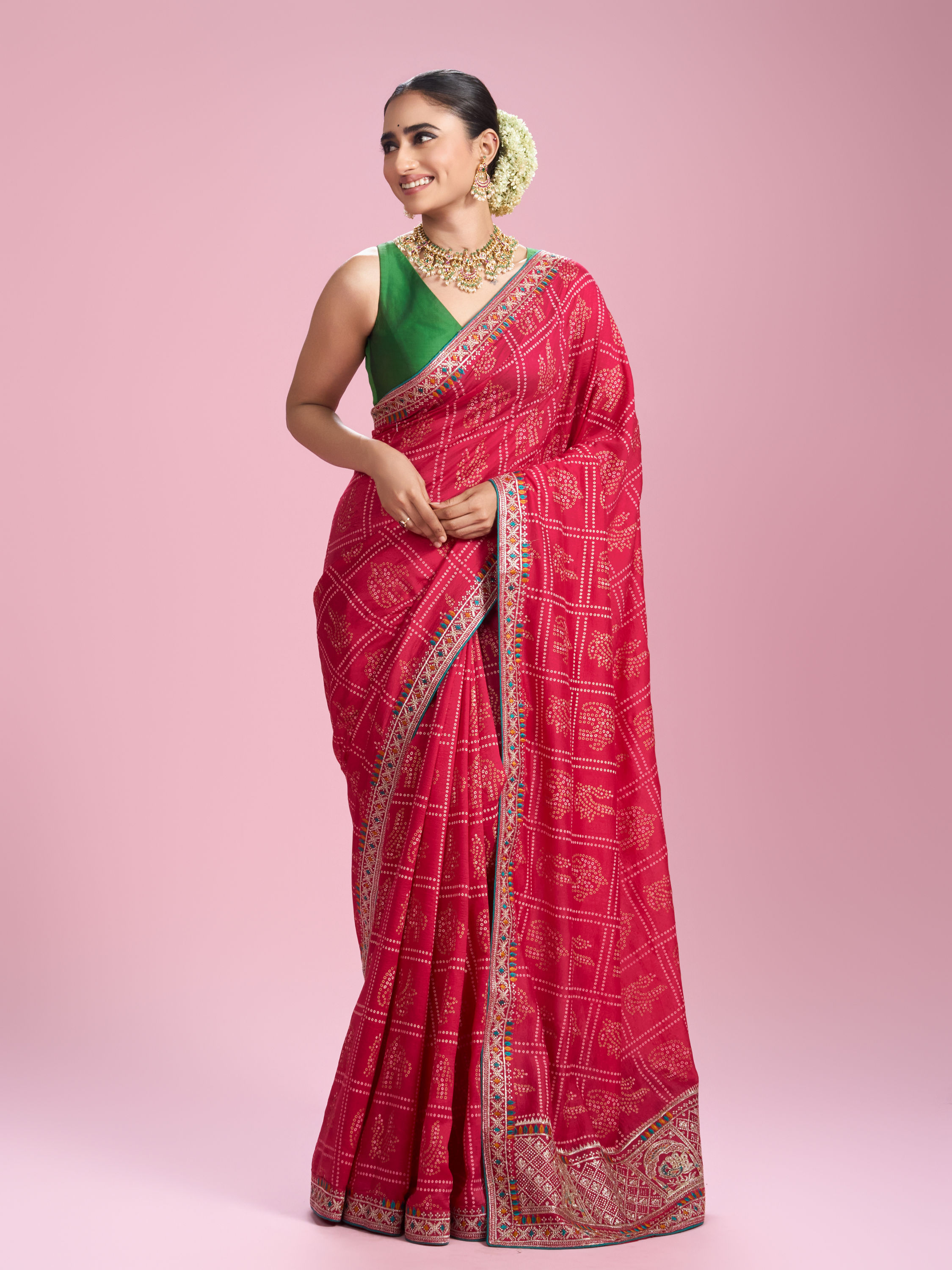 Mohey Women Ravishing Pink Chinon Saree