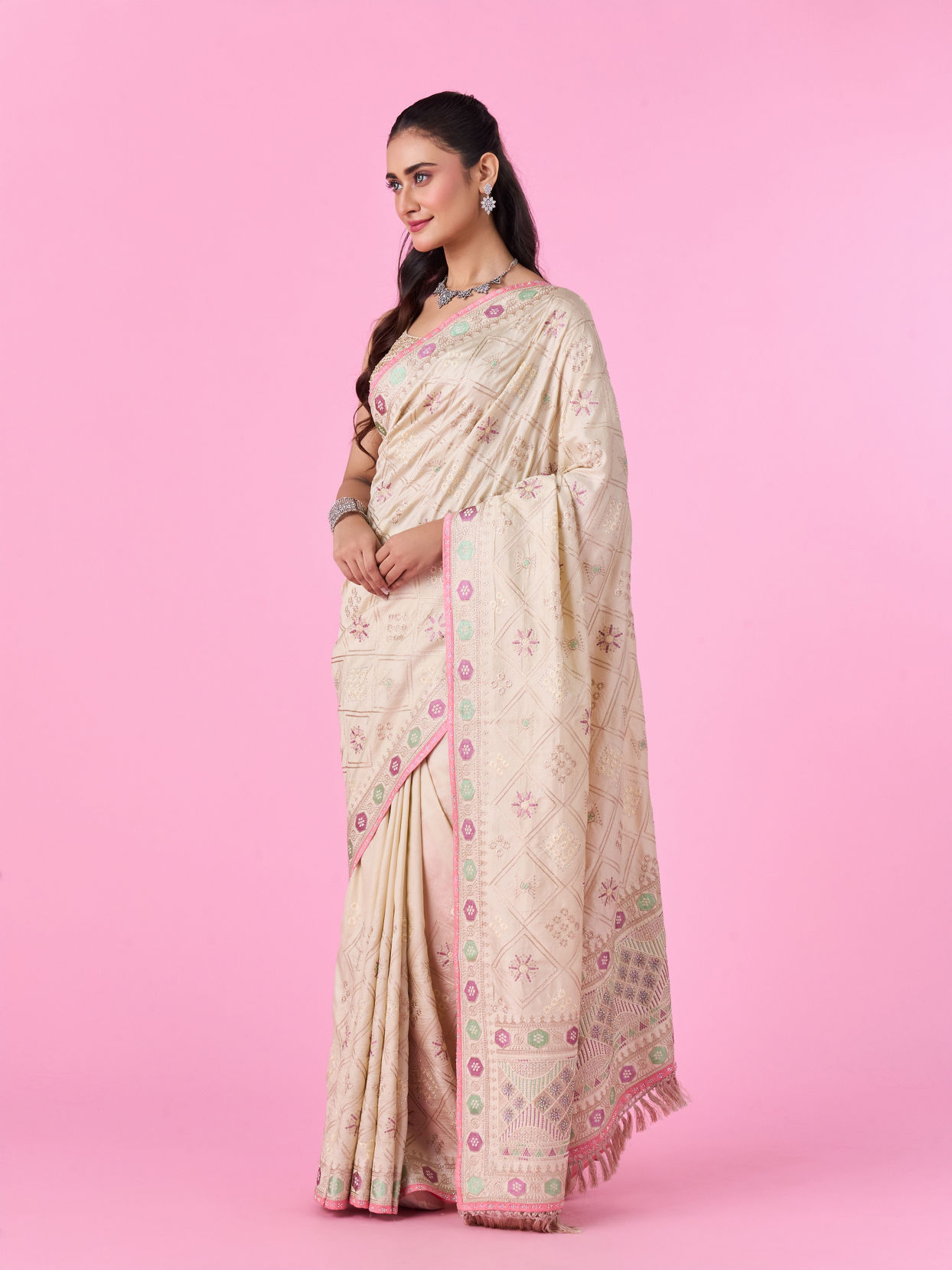 Mohey Women Elegant Cream Chinon Saree