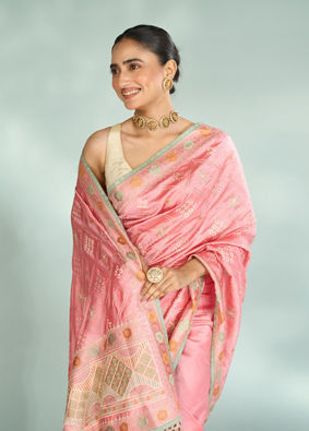Mohey Women Beguiling Pink Elegance Saree