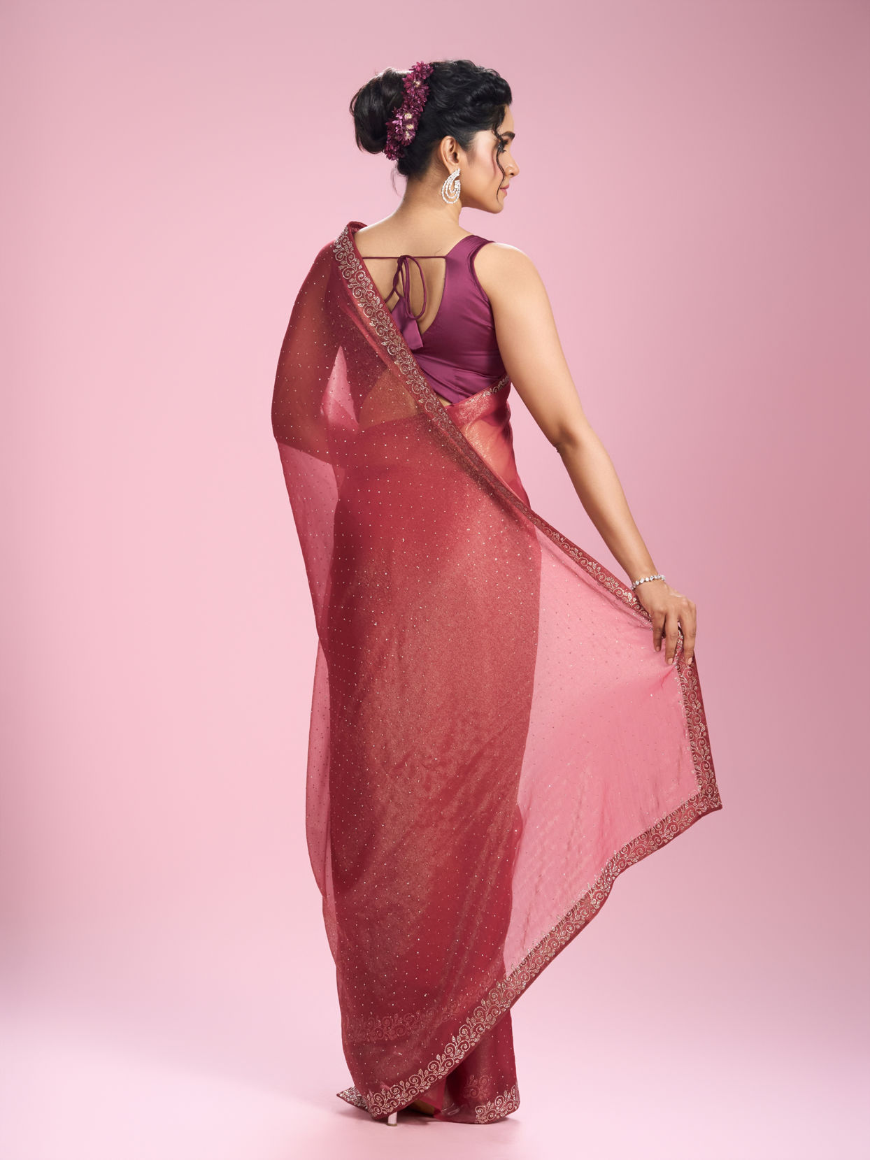 Mohey Women Purple Organza Elegance Saree