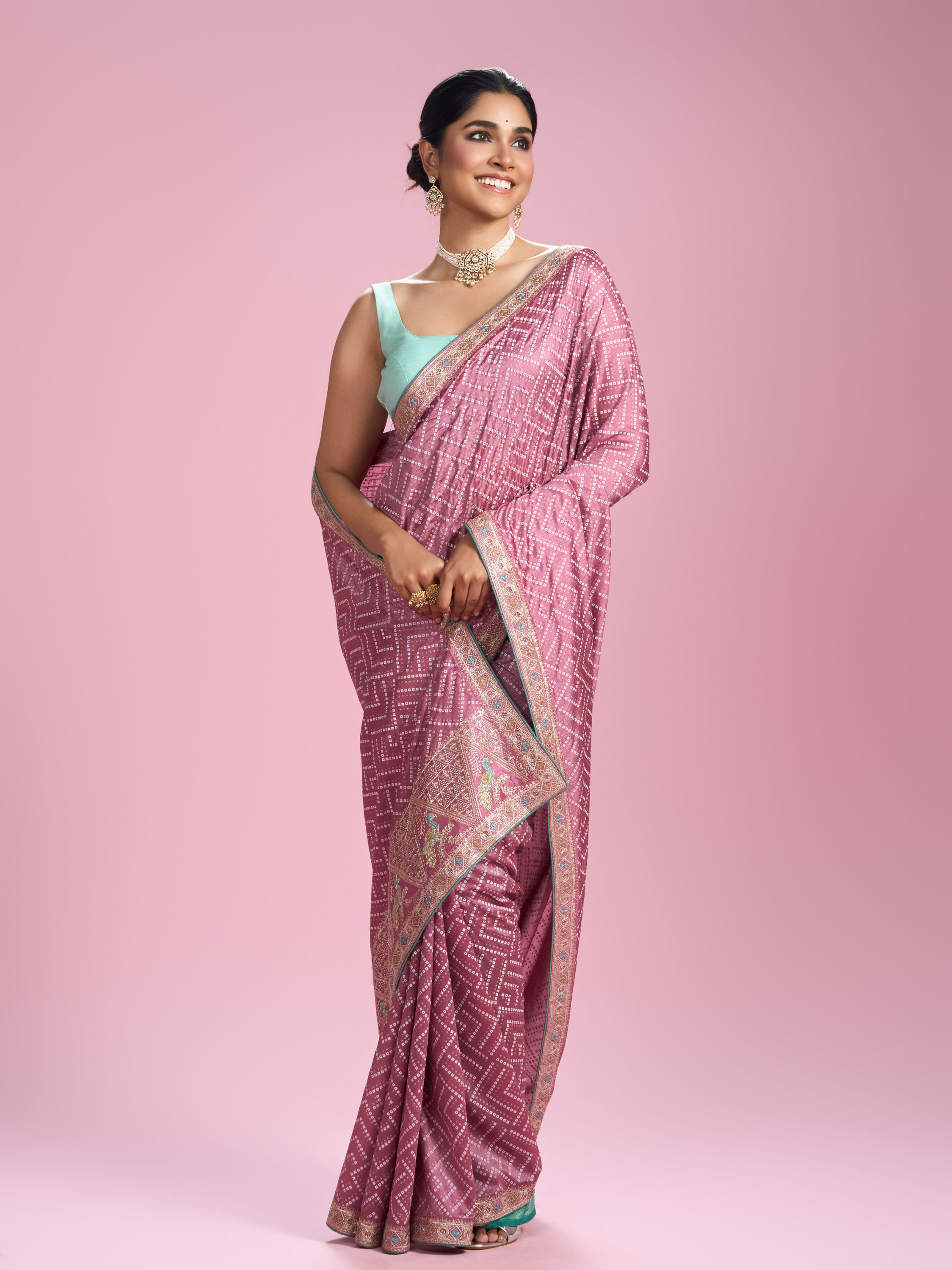 Mohey Women Ethereal Purple Chinon Saree