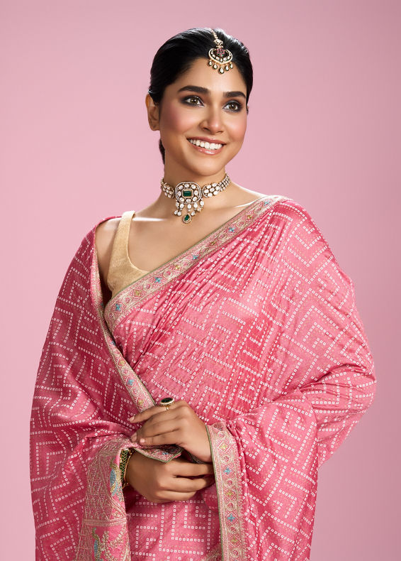 Mohey Women Elegant Pink Chinon Saree