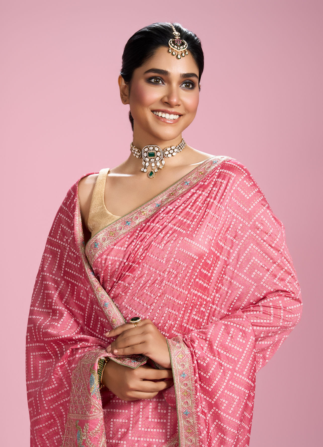 Mohey Women Elegant Pink Chinon Saree