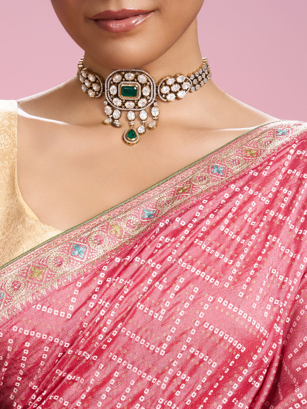 Mohey Women Elegant Pink Chinon Saree