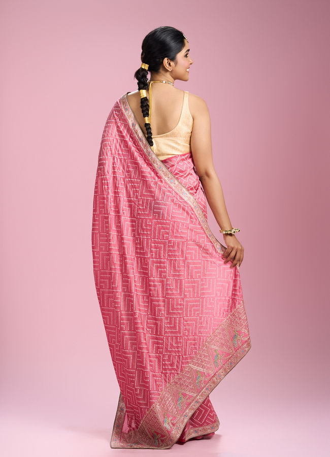 Mohey Women Elegant Pink Chinon Saree