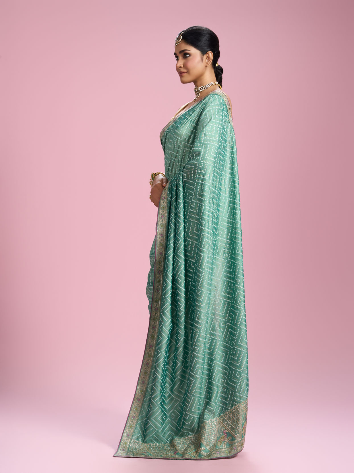 Mohey Women Sea Green Elegance Saree