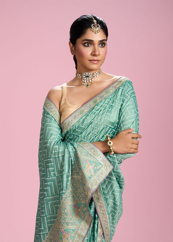 Mohey Women Sea Green Elegance Saree