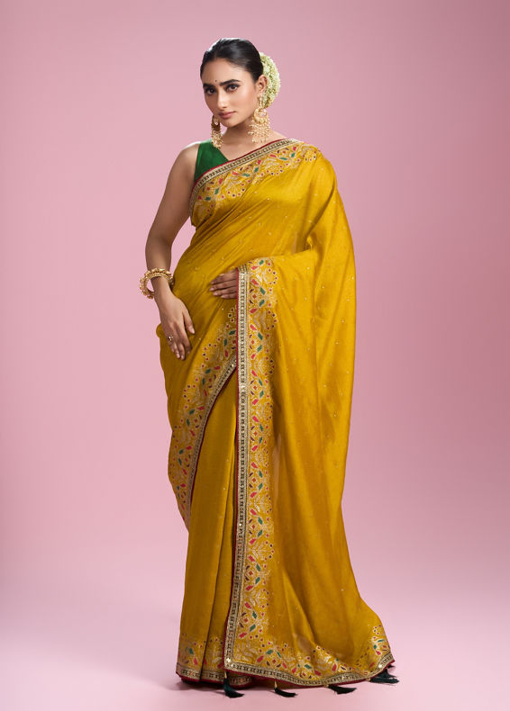 Mohey Women Emerald Elegance Art Silk Saree
