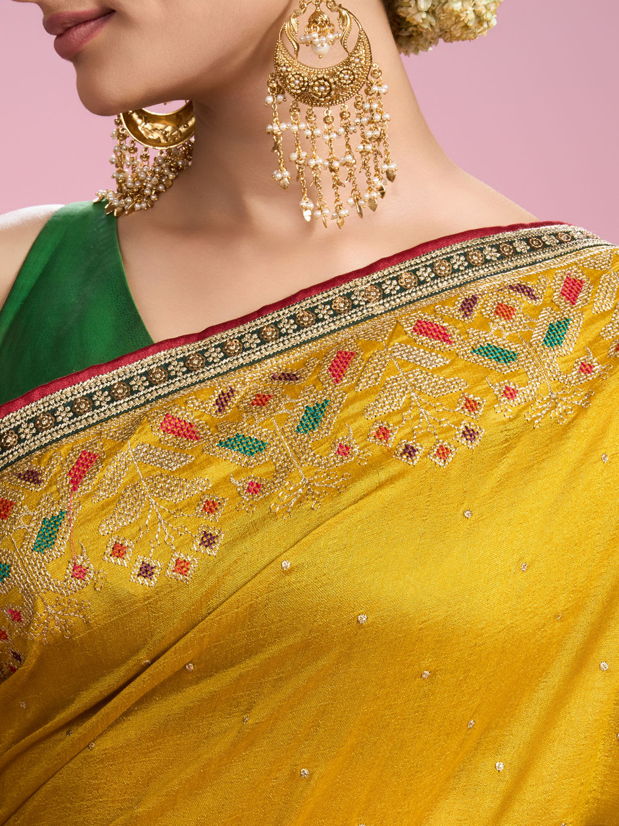 Mohey Women Emerald Elegance Art Silk Saree