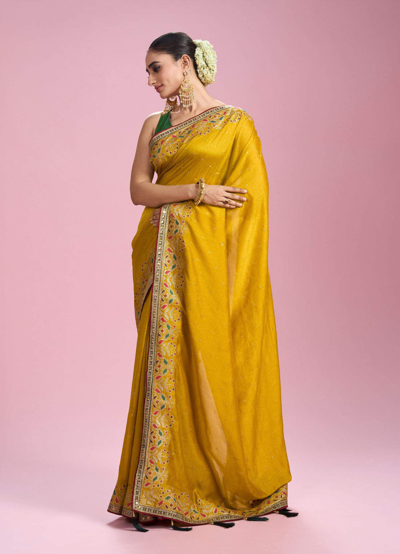 Mohey Women Emerald Elegance Art Silk Saree