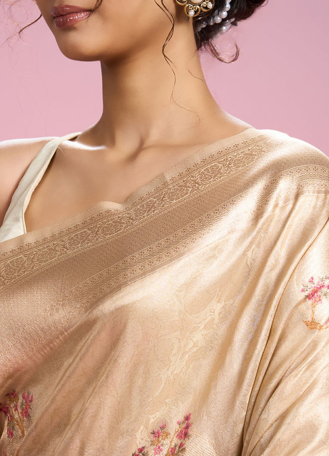 Mohey Women Cream Elegance Saree