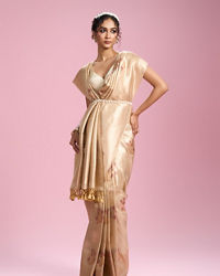 Mohey Women Cream Elegance Saree