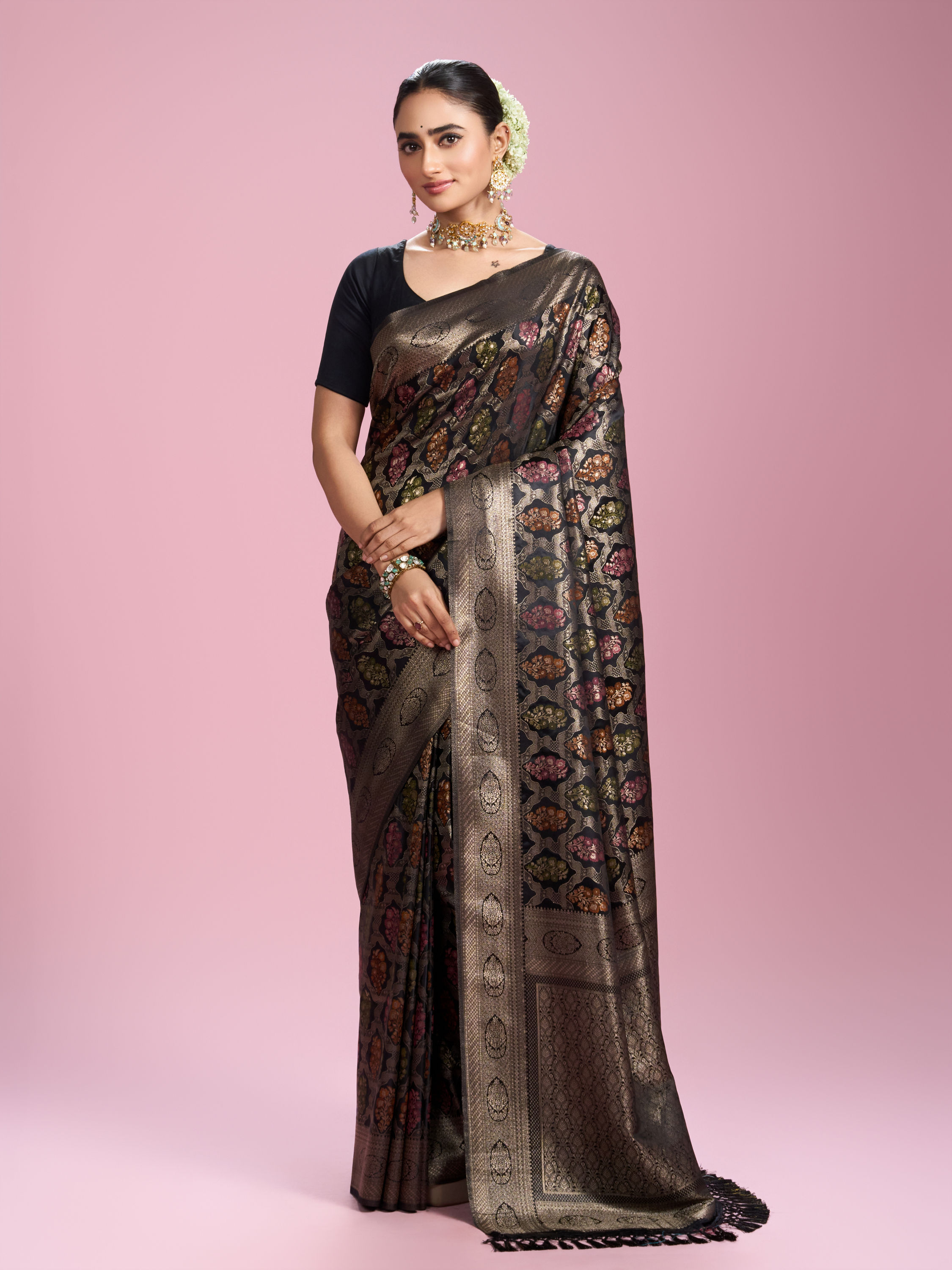 Mohey Women Black Elegance Silk Saree