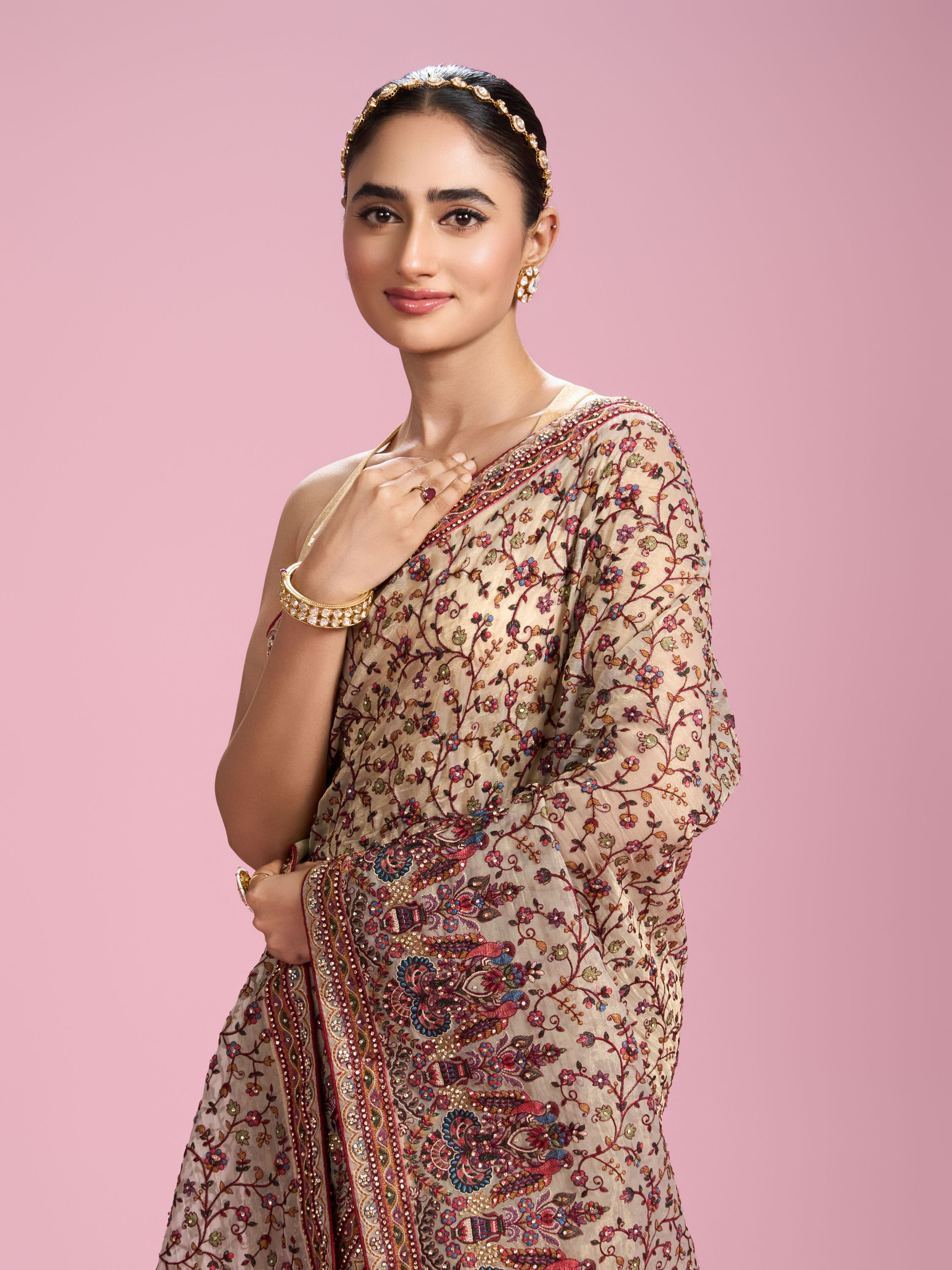 Mohey Women Cream Organza Saree