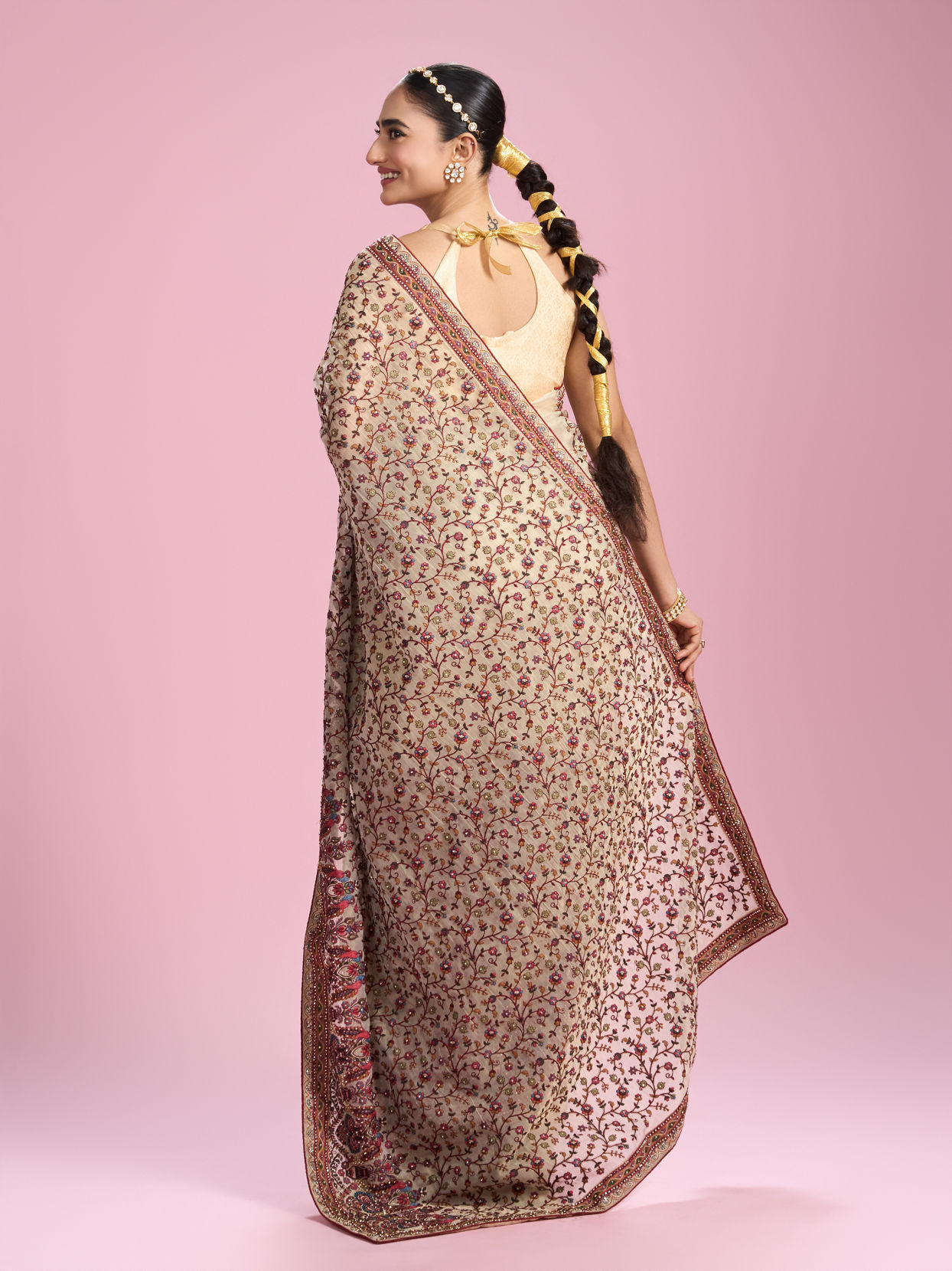 Mohey Women Cream Organza Saree