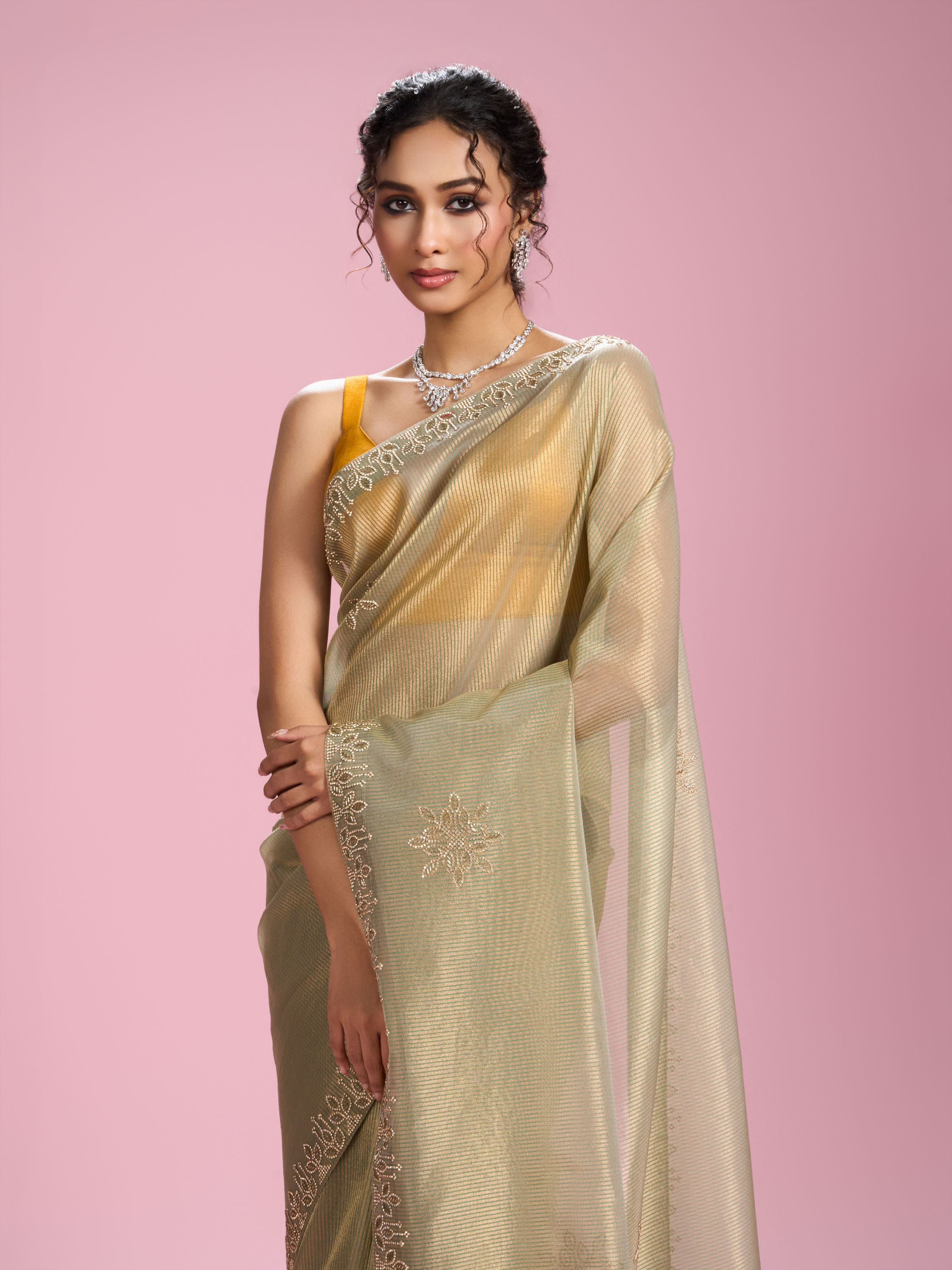 Mohey Women Pistachio Organza Elegance Saree