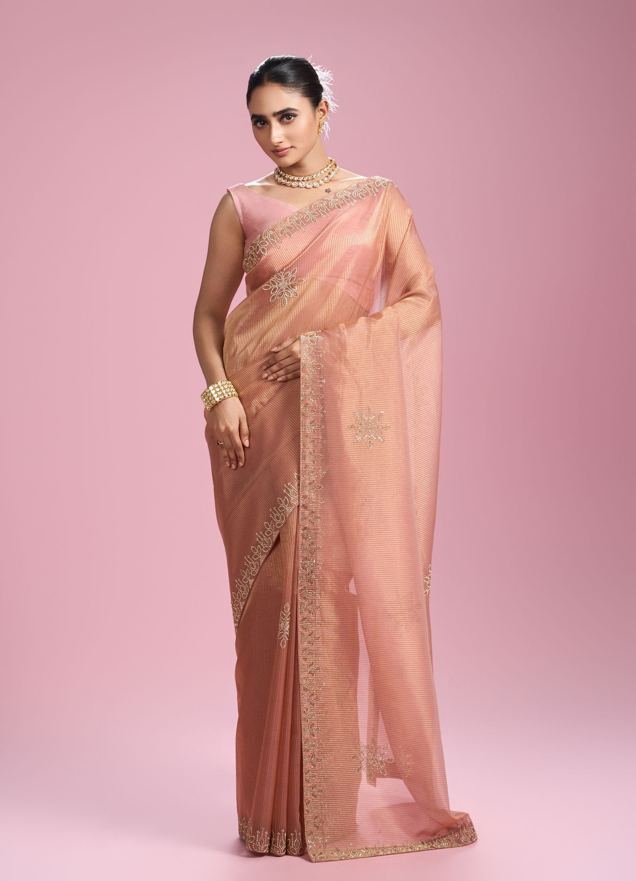 Mohey Women Gajree Pink Extravaganza Saree