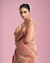 Mohey Women Gajree Pink Extravaganza Saree