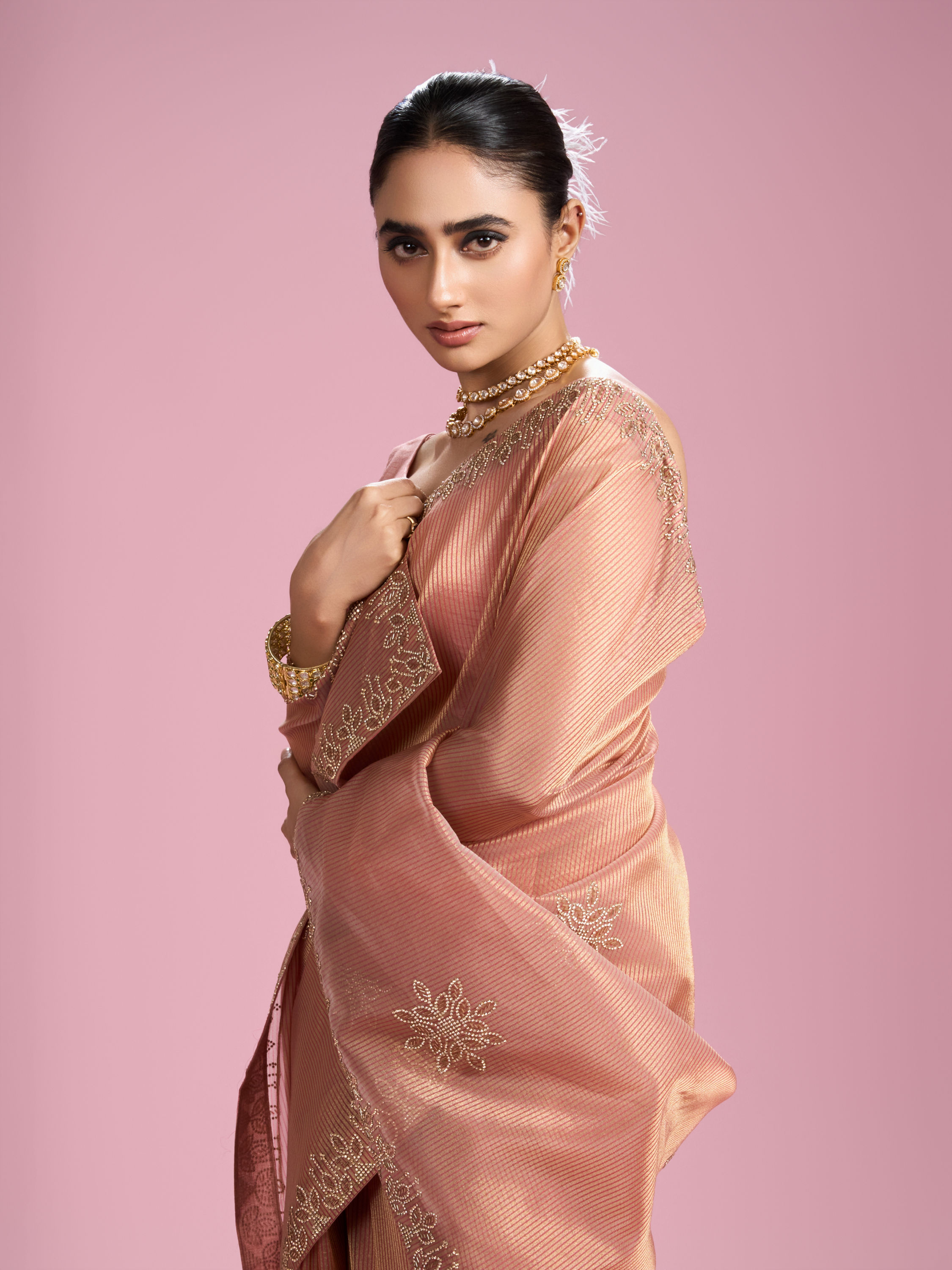 Mohey Women Gajree Pink Extravaganza Saree
