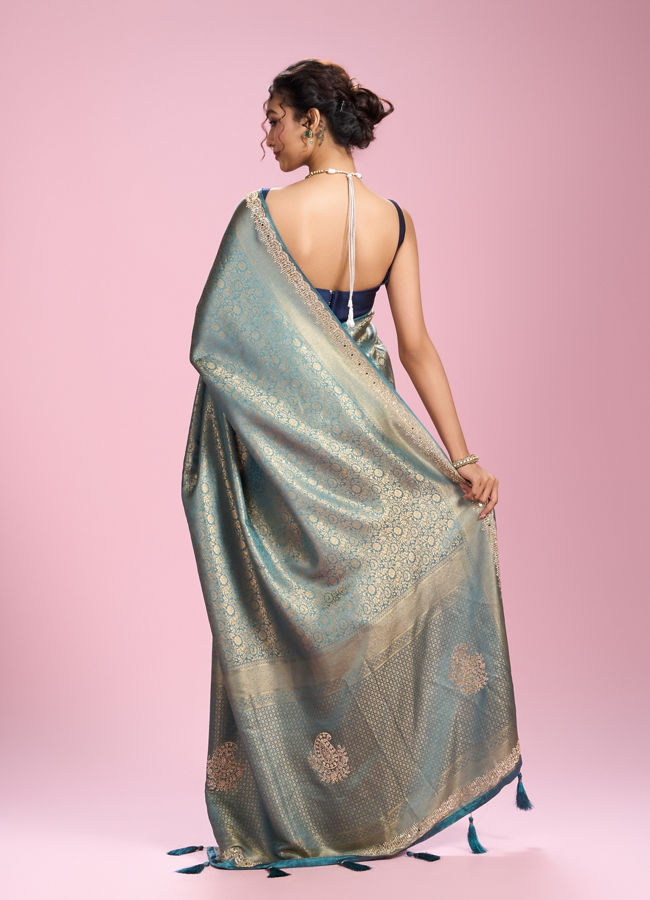 Mohey Women Elegant Light Blue Saree