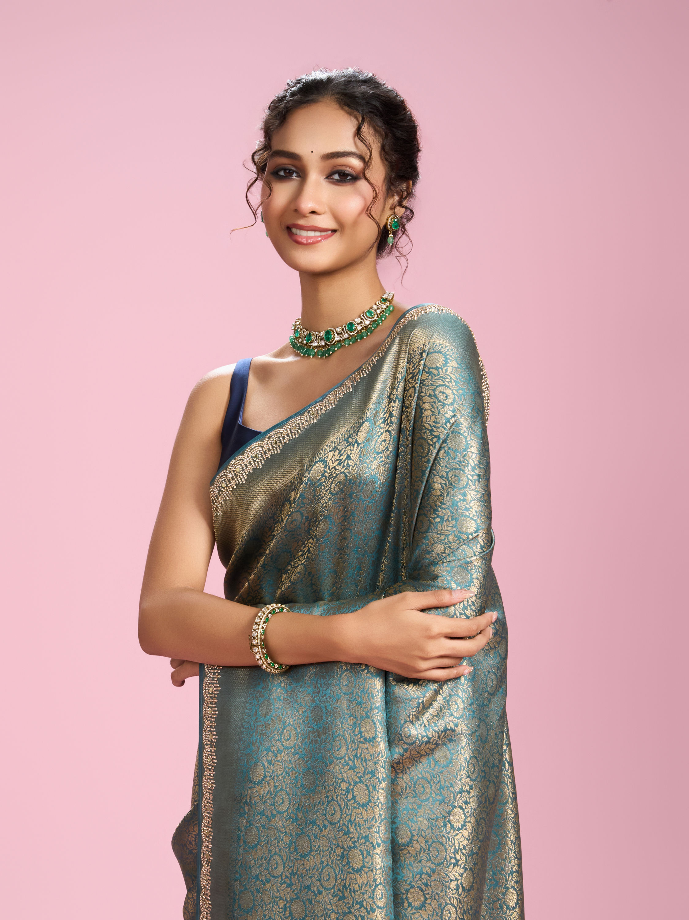 Mohey Women Elegant Light Blue Saree