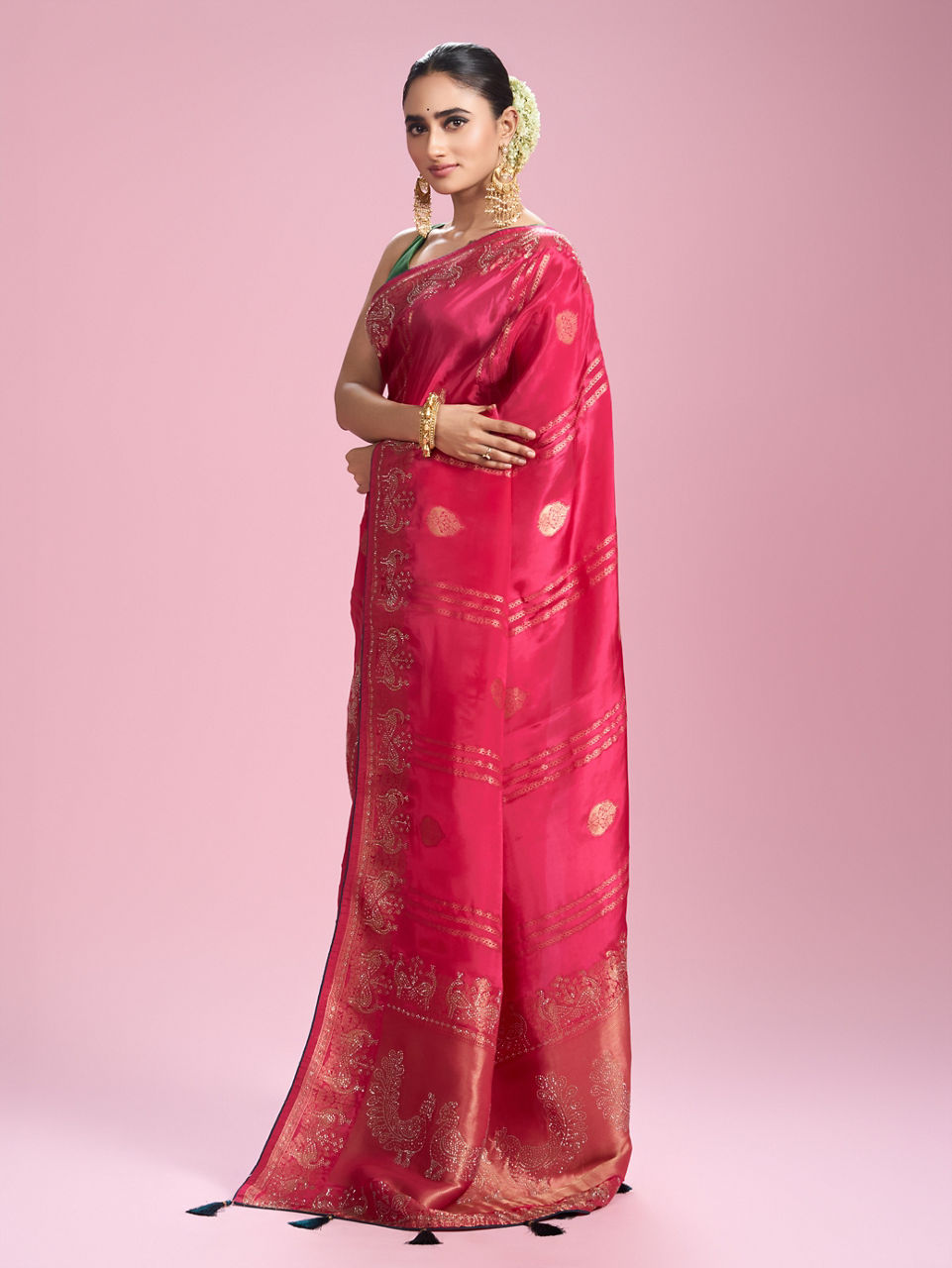 Mohey Women Elegant Pink Saree Ensemble
